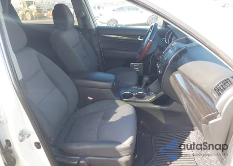 2013 Kia Sorento Lx из США, поврежденный, VIN 5XYKT3A18DG408917